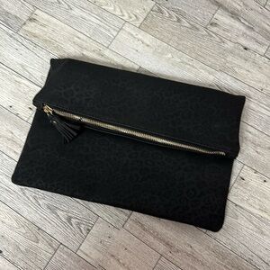 SHIRALEAH of CHICAGO VEGAN black leopard print clutch